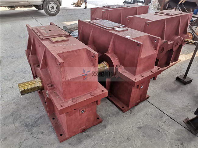 金屬撕碎機(jī)減速機(jī)采用什么類型，什么型號(hào)？