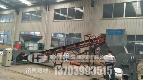 走進(jìn)現(xiàn)場(chǎng)！看10噸金屬撕碎機(jī)全套配置方案及預(yù)算